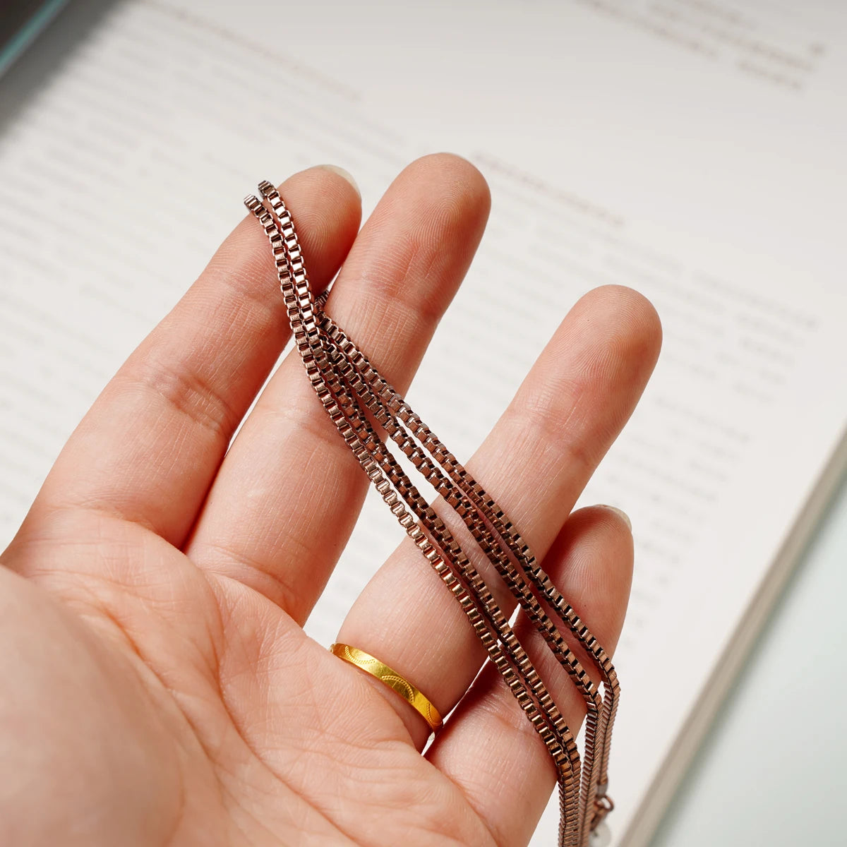 Glass Chain - 01